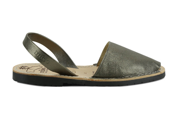 Mibo Avarcas Women's Metallic Silver Vintage Leather Slingback Sandals ...